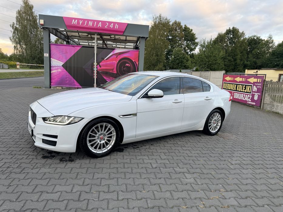 Sprzedam/ Zamienie Jaguar Xe 2.0  biała perła