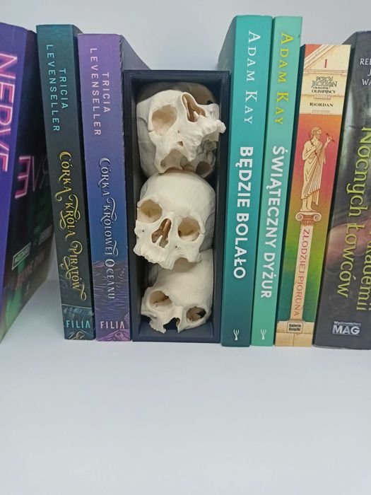 Book Nook Czaszki – Zakątek Książkowy 3D