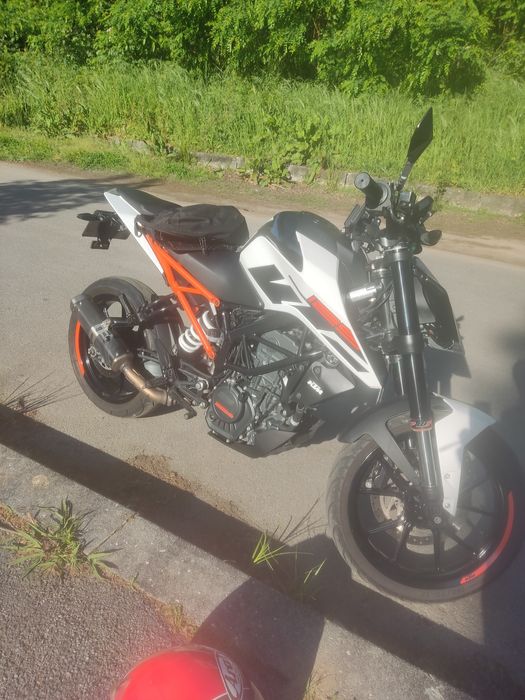 Vendo KTM DUKE 125CC.  11KW