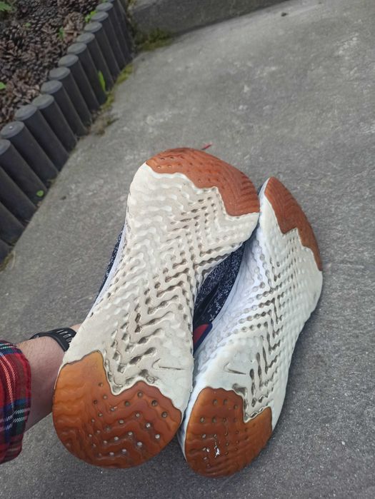 Nike epic react flyknit  rozmiar 43 45 29cm