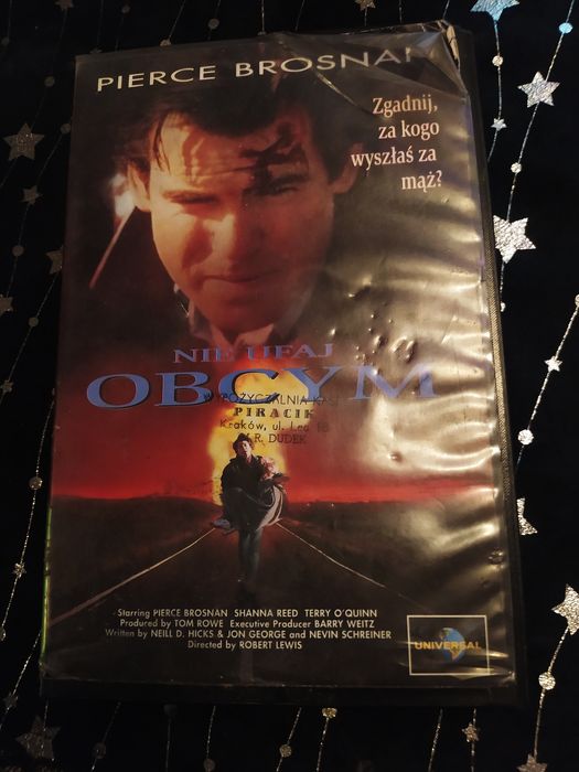 Nie Ufaj Obcym kaseta vhs Pierce Brosnan