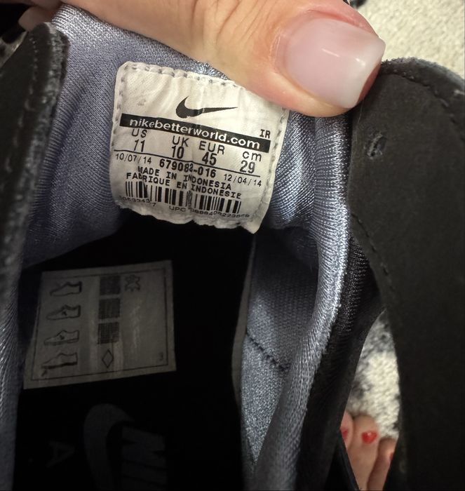 Кросівки Nike.  .