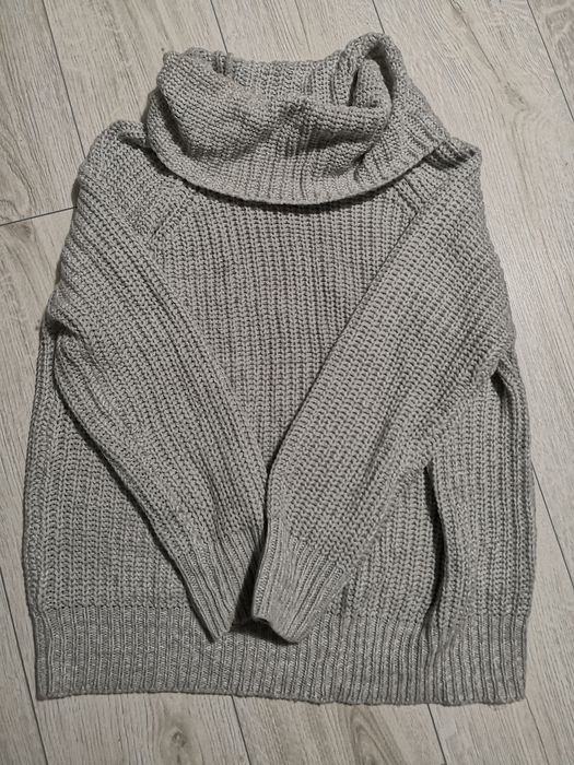 Obszerny sweter Reserved rozmiar M