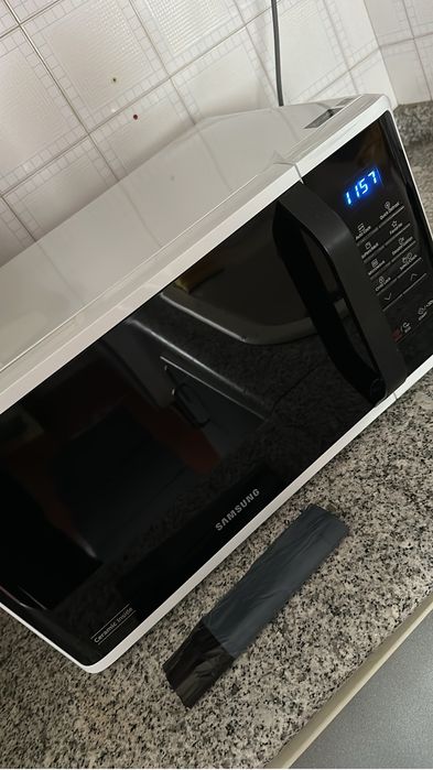 Micro-ondas SAMSUNG MS23K3513AW 23L