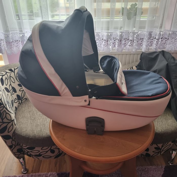 Wózek 2w1 głęboki  i spacerówka