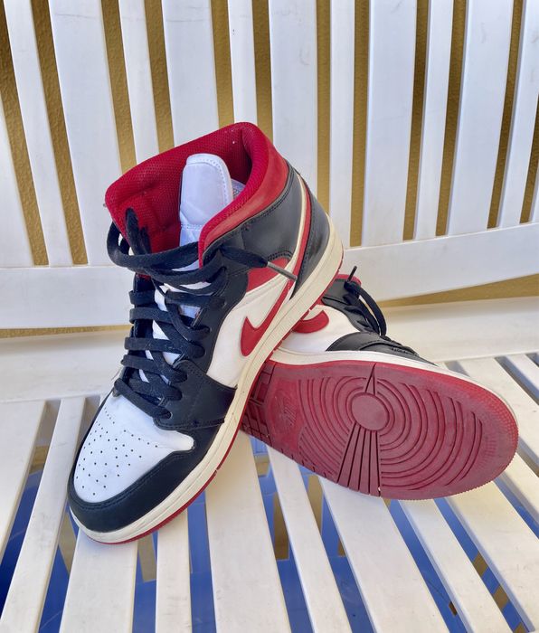 Air Jordan 1 Mid “Gym Red”