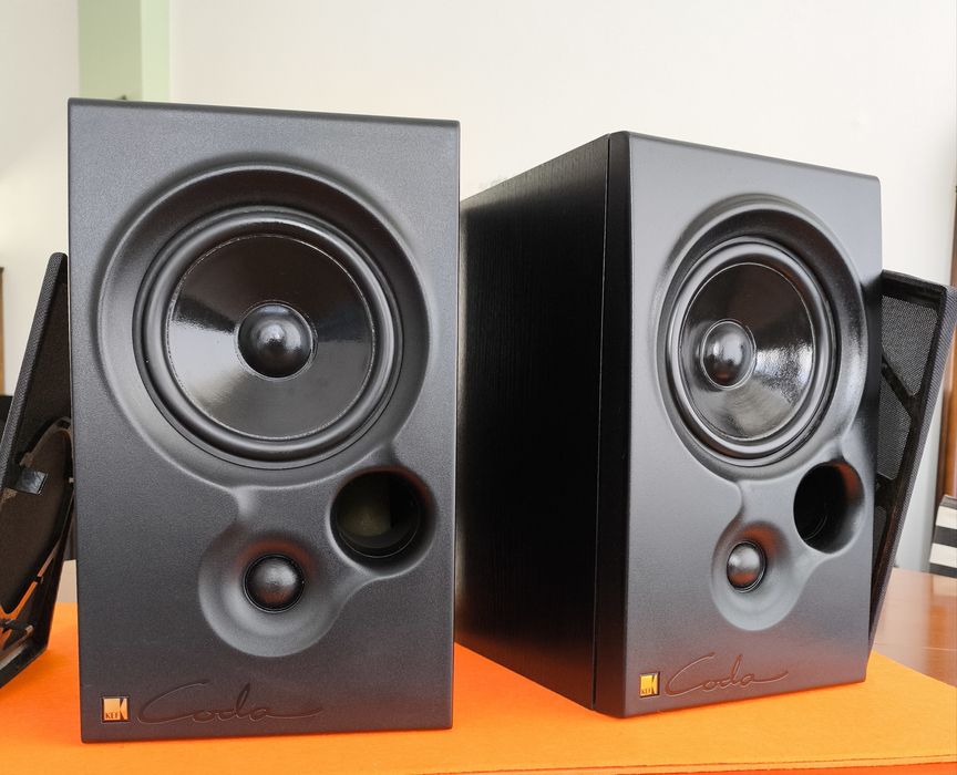 Colunas modelo KEF   Coda 7