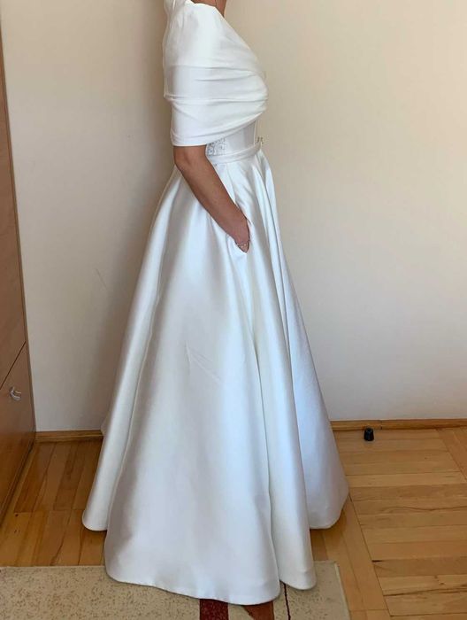 Piękna, klasyczna suknia ślubna