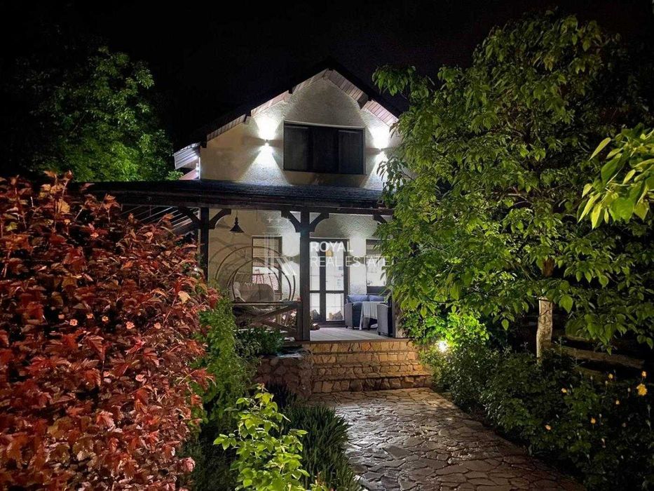 Продаж Будинок 4кім. 260м2 13 соток Хотів Укриття Закрита територія