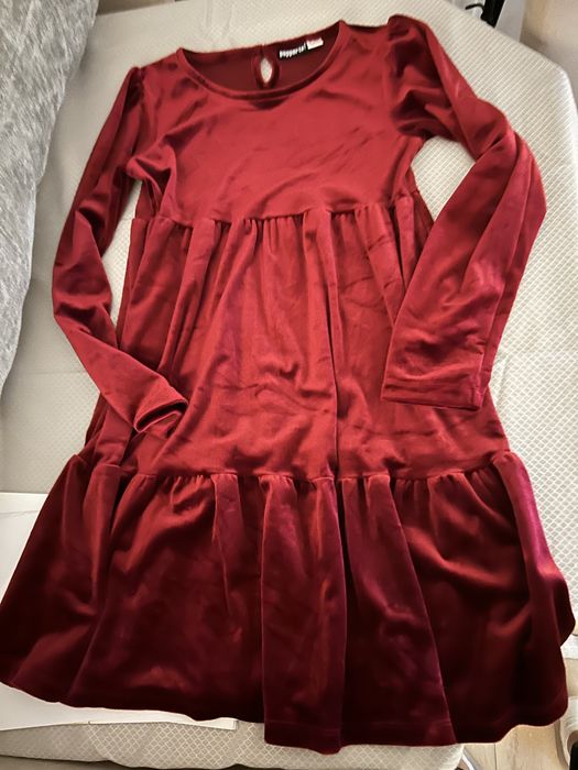 bordowa sukienka welurowa 146/152