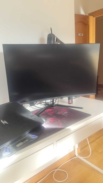 Monitor Gaming Acer Nitro 31,5' Curvo