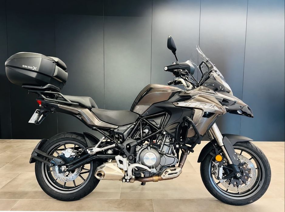 Vendo benelli trk 502