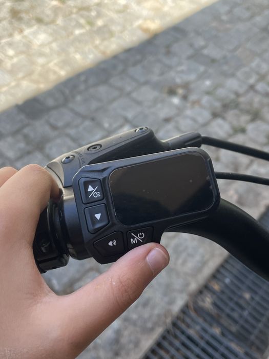 Bicicleta elétrica dobrável