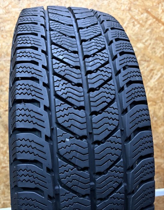 215/65/16C Uniroyal Snow Max 3