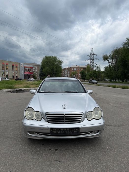 Mersedes-Benz C200