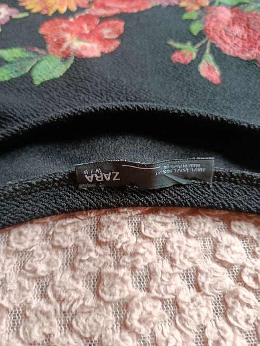 Bluzka czarna kwiety zara L