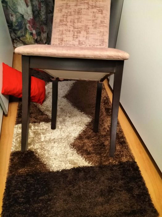 Seis cadeiras como novas