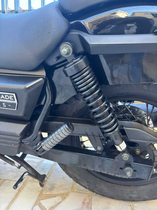 mota UM renegade 125cc