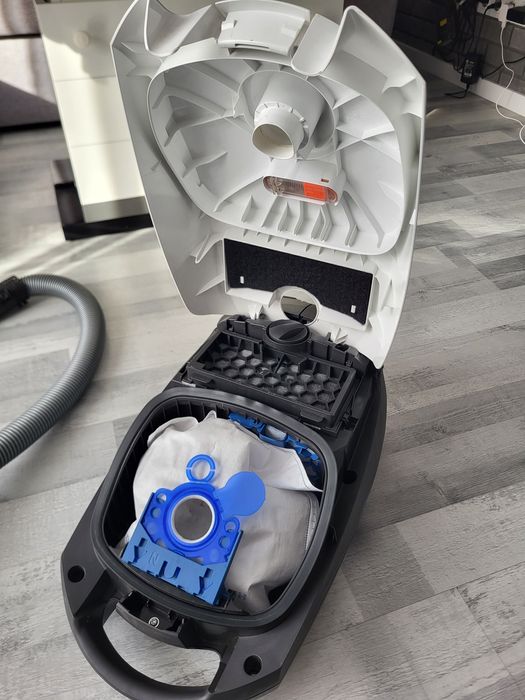 Odkurzacz Miele, bardzo mocny !!GWARANCJA!!