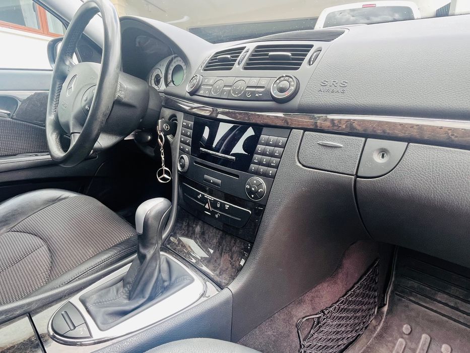 Mercedes-Benz E 220 — fotografia 6