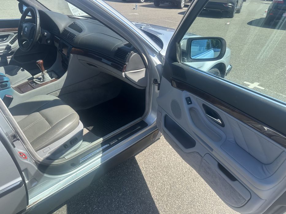 Bmw E38 4.4 МКПП 6-ти ступка