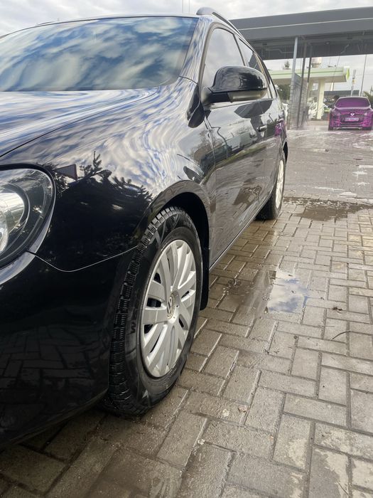 Продам автомобіль Volkswagen Golf 1,6 TDI(Автомат dsg7)