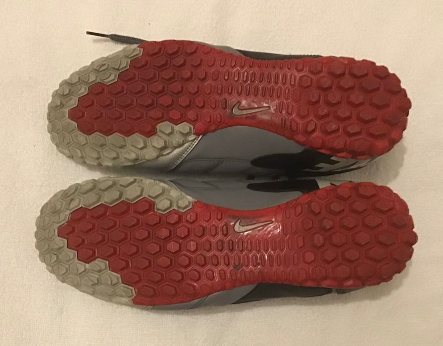 Sapatos de futebol de salão Nike Bomba 5pro