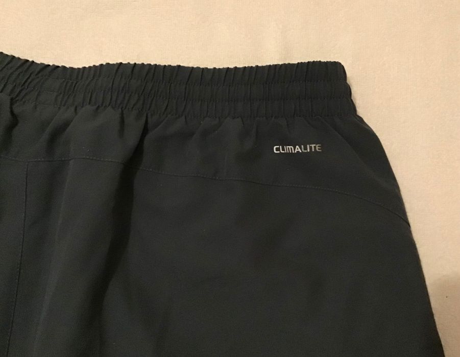 Calções  marca Adidas