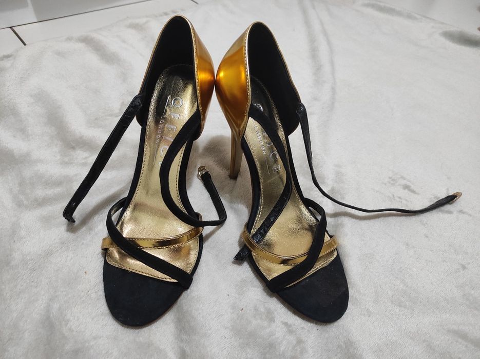 Nowe sandałki na szpilce