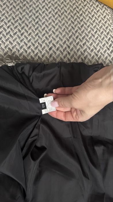 Продам зимову куртку 120 р.
