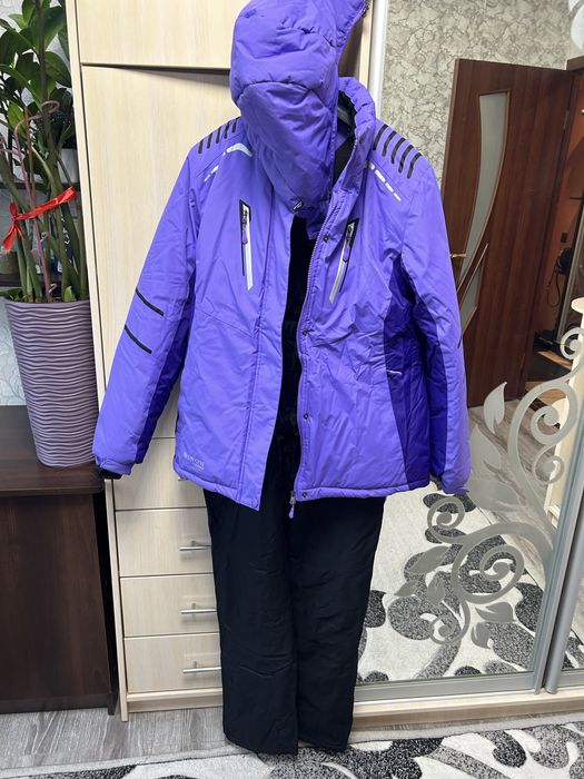 Дівочий зимовий комбінезон та куртка