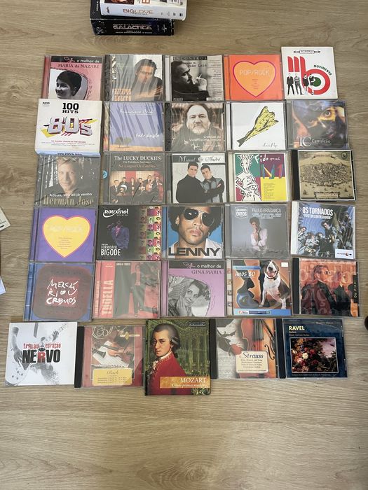 Conjunto de 30 cd originais