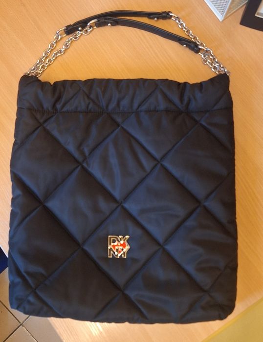 Torba torebka pikowana na ramię DKNY