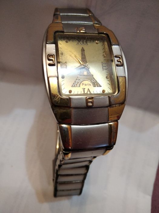 Продаю мужские часы наручные