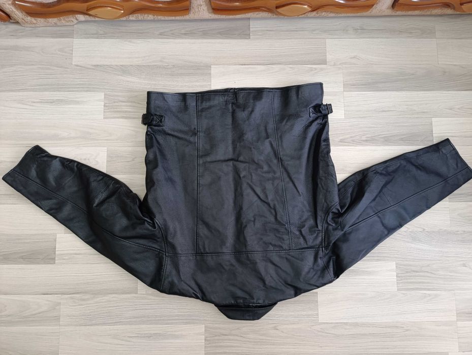 Куртка шкіряна чоловіча CLASSICS розмір М