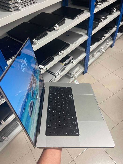 MacBook Pro 16 M1 Pro 32GB 500GB SSD Prateado (2021) | Tech-Refurb | Loja Oeiras |