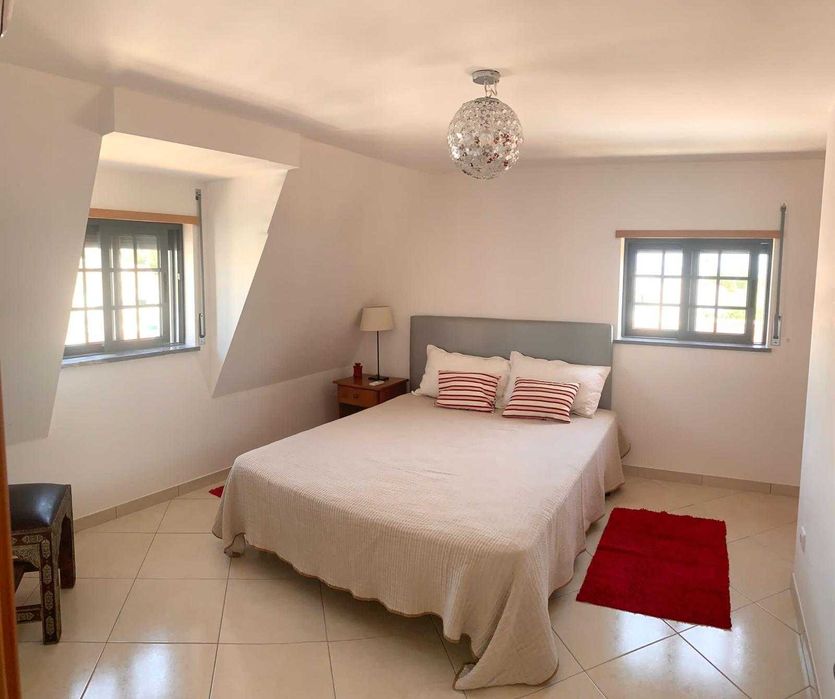 T2 Duplex em Manta Rota a 250 metros da praia.