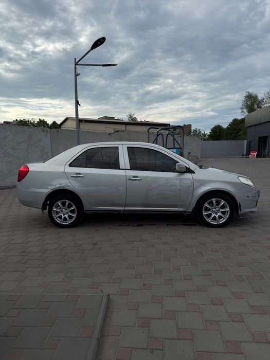Продам Geely mk 1.6