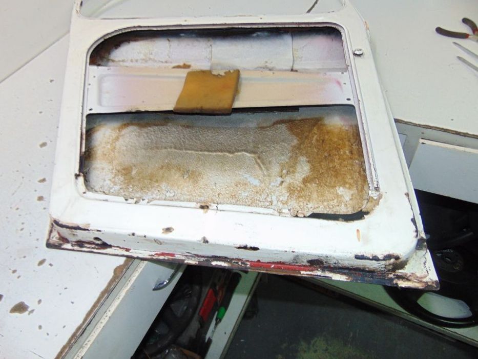 Citroen dyane porta trás