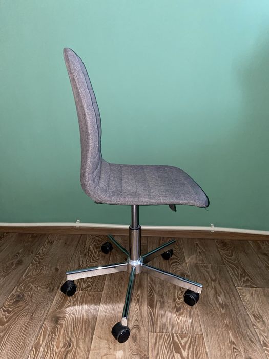 Крісло офісне jysk