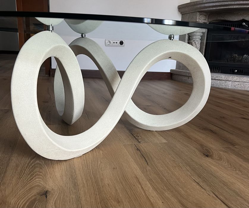 Mesa de centro em vidro