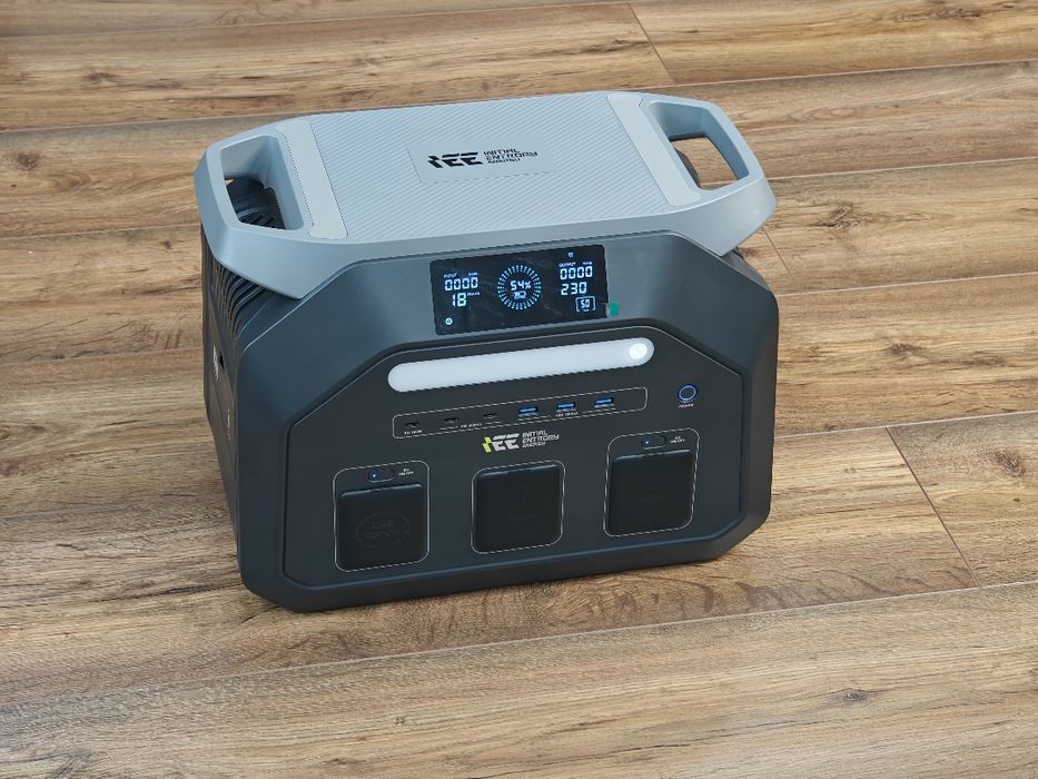 Зарядна станція IEETek P1800 1800W / 1024Wh LiFePO4 (ДБЖ / UPS)