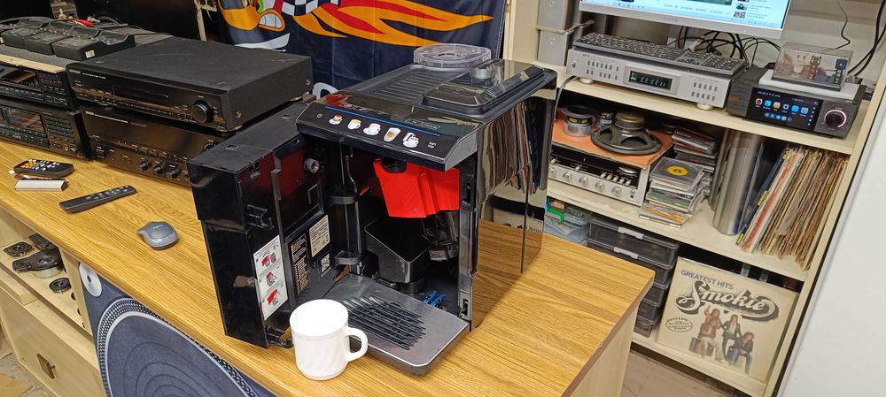 Кофемашина -Кавоварка Siemens  EQ 500 integral