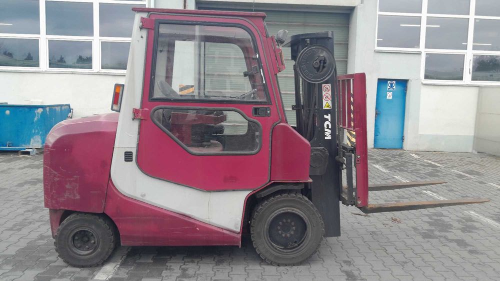Sprzedam wózek widłowy TCM FA30D