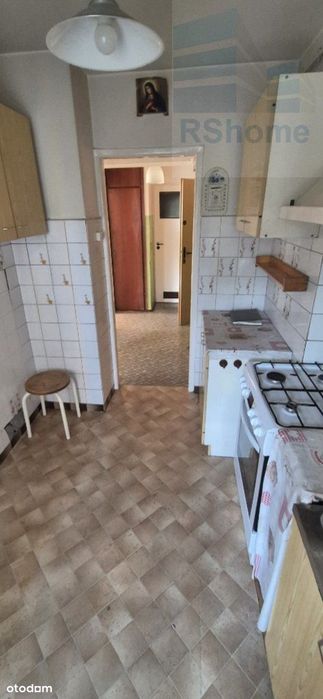 Bardzo ustawne, wygodny rozkład, parking