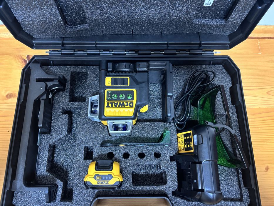Laser krzyżowy DEWALT DCE089D1G