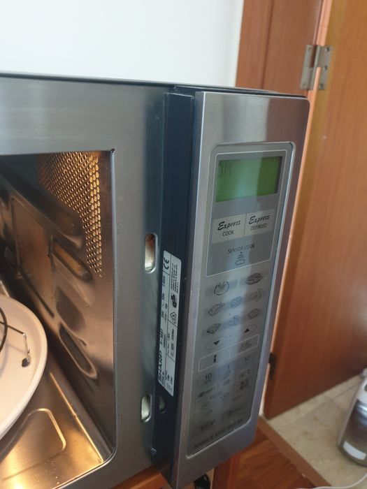 Microondas inox com grill