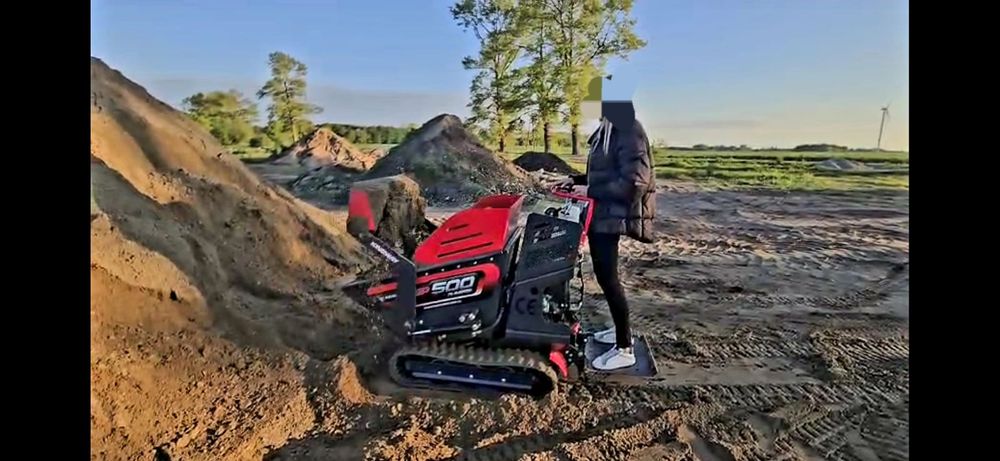 Ziemia,,czarnoziem, piasek, kruszywa zasypowe, kamienie, tłuczeń, gres