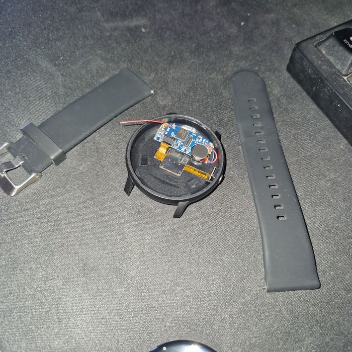 Peças de Smartwatch em perfeito estado (ecrã, sensores, placa mãe)
