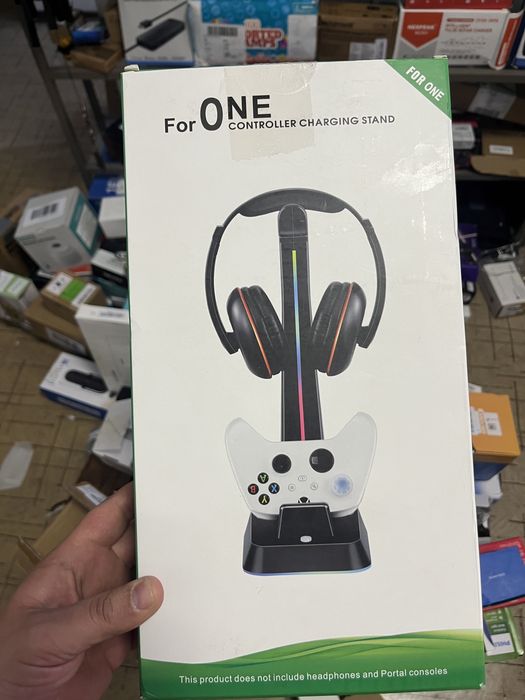 RGB підставка для навушників та геймпада Xbox (з док-станцією)